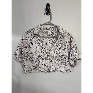 Kirious Los Angeles Cropped Button Front Blouse Size Small Black White Print